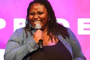 Moud at event